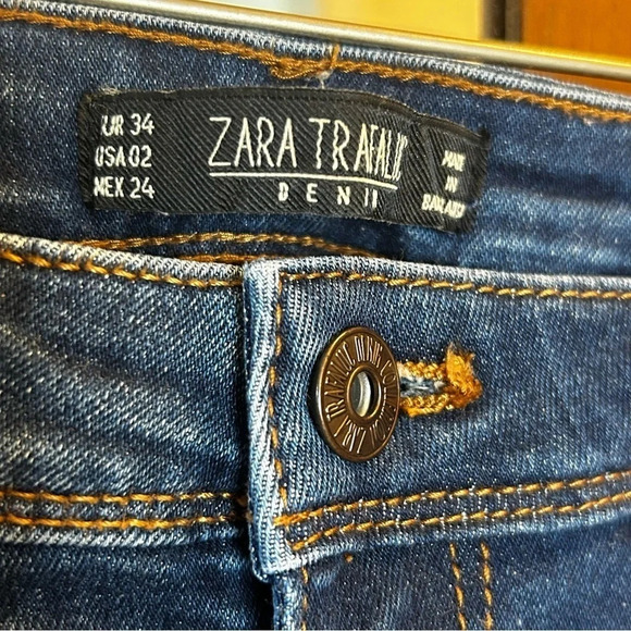 Zara Trafaluc Dark Denim Distressed Skinny Ankle Jeans size 2 - Picture 3 of 5